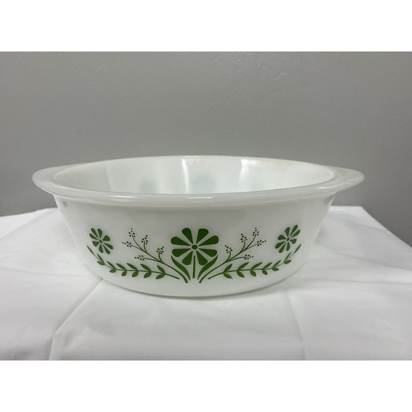 Vintage Glass Bake White Glass Casserole Baking Dish White 2 Qt Fast Shipping - Picture 1 of 11